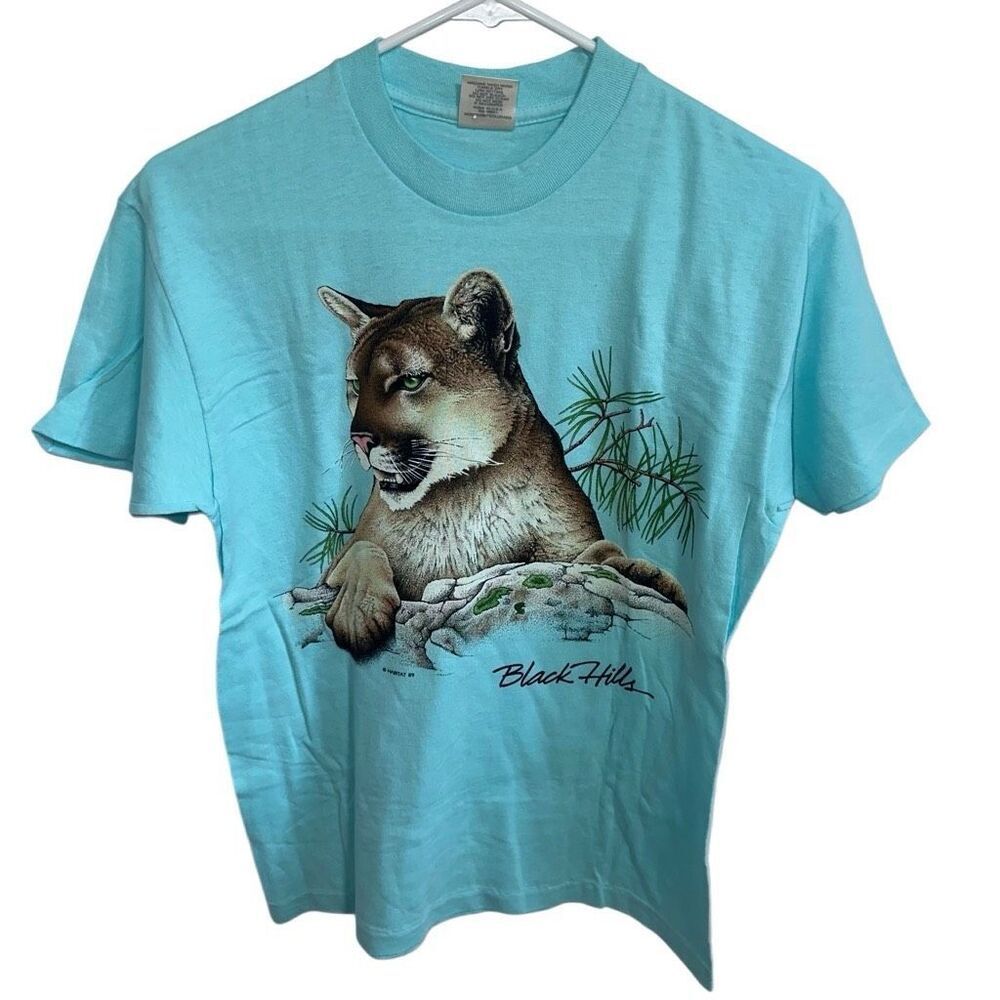 Vintage Single Stitch Black Hills Graphic T-shirt (1989 Vintage T-shirt)